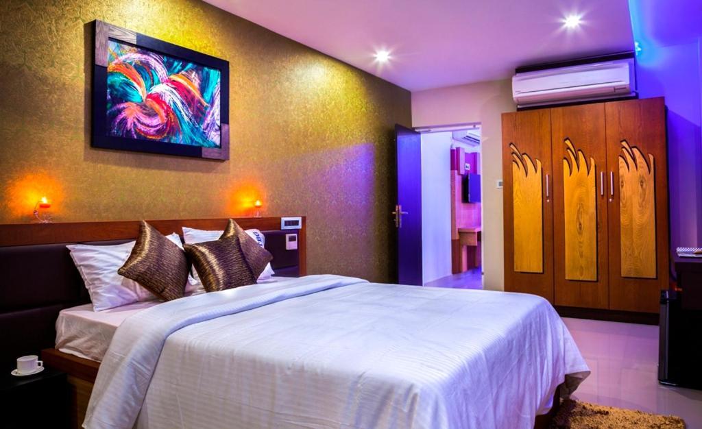 Alshifa Tbg Residency Hotel Perintalmanna ภายนอก รูปภาพ